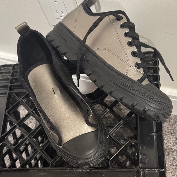 Metallic Grey Silver Black Lug Sole Low Top Sneakers - Picture 2 of 15